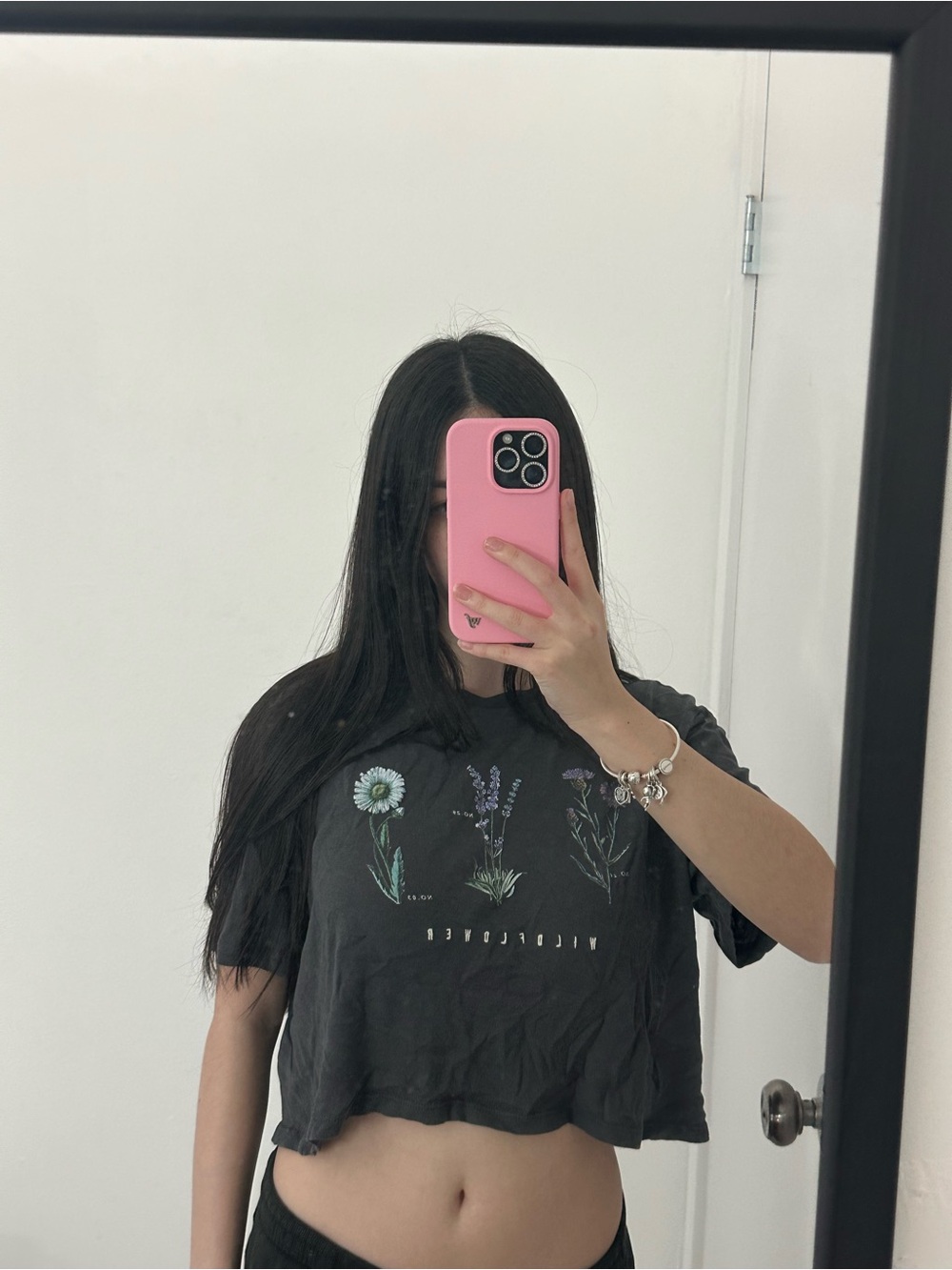 Vintage Urban Outfitters Black Floral Cropped Tee